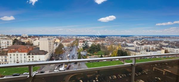 A Chalon sur Saône appartement T3 de 72 m² résidence PALMA vue panoramique