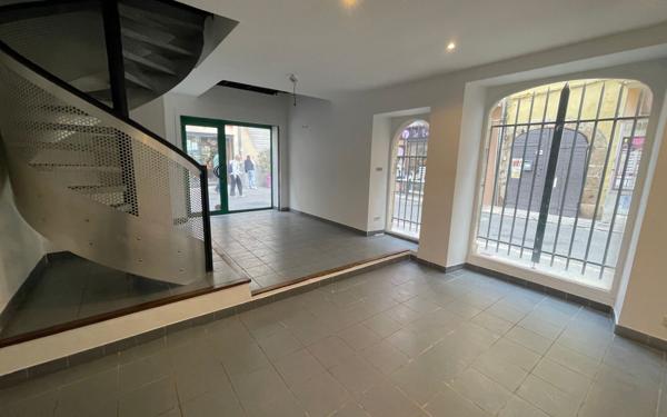 Maison à vendre    4 pièces • 140 m2 Brignoles