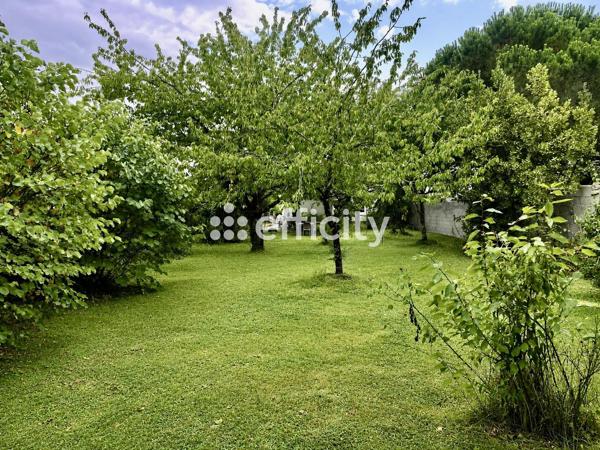 Maison
         3 pièces
        - 74 m² 182 000 € *