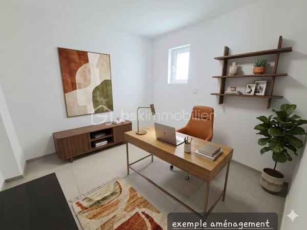 Découvrez cette magnifique maison individuelle neuve aux prestations haut de gamme, située dans un quartier résidentiel recherché d’Issenheim, à proximité immédiate de toutes les commodités.
Construite en 2025 et jamais habitée, cette maison est prête à accueillir ses premiers occupants. Vous n’avez plus qu’à poser vos meubles et profiter pleinement de votre nouveau cocon.

✨ Prestations de qualité :

Matériaux haut de gamme
Pompe à chaleur
Chauffage au sol
BSO (brise-soleil orientables)
Portes intérieures design à l’italienne
Cuisine moderne, équipée et fonctionnelle
Extérieurs entièrement aménagés

Vous rêvez du neuf sans avoir à gérer les contraintes d’une construction ?
Cette maison est faite pour vous.

Elle bénéficie de toutes les garanties décennales ainsi que des garanties de maîtrise d’ouvrage, pour un achat en toute sérénité.

💫 Votre nid douillet vous attend à Issenheim
Contactez moi vite pour programmer votre visite !!!