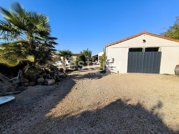 Maison Saint Benoist Sur Mer avec grandes dépendances