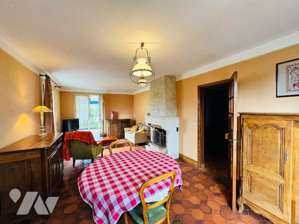 Damigny – Pavillon familial sur sous-sol complet avec véranda