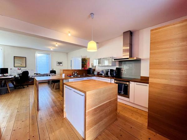 Maison fort potentiel -Port Vannes- 8 pièces- 175 m2-Jardin