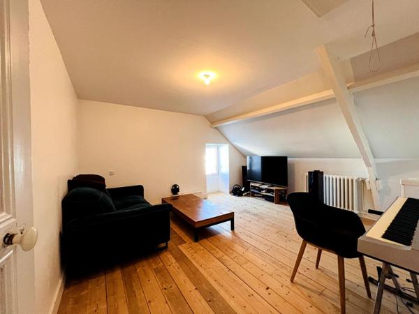 Maison fort potentiel -Port Vannes- 8 pièces- 175 m2-Jardin