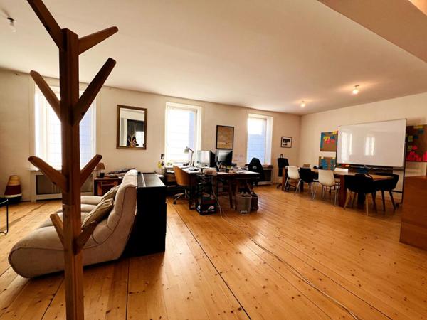 Maison fort potentiel -Port Vannes- 8 pièces- 175 m2-Jardin