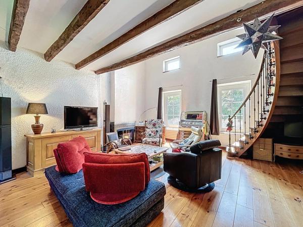 Grande maison de caractère au centre-ville – 7 pièces – 166 m²