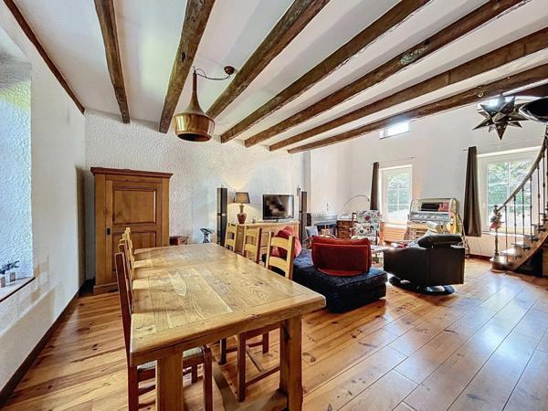 Grande maison de caractère au centre-ville – 7 pièces – 166 m²