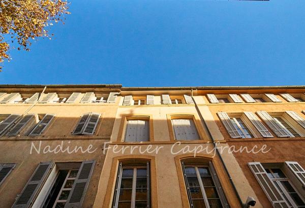 CENTRE HISTORIQUE D’AIX-EN-PROVENCE – STUDIO PRÊT À LOUER – MEUBLÉ – CALME – LUMINEUX