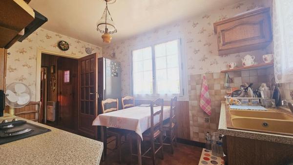 BOURGES MAISON DE PLAIN PIED 96.4M² 5 PIECES 4 CHAMBRES JARDIN