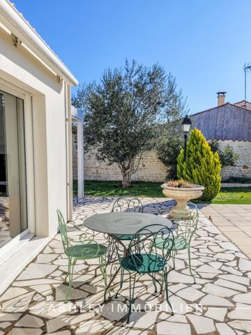 EXCLUSIVITÉ - À VENDRE 10 MIN DE LA ROCHELLE  - MAISON FAMILIALE  5 CHAMBRES AVEC PISCINE ET JARDIN²