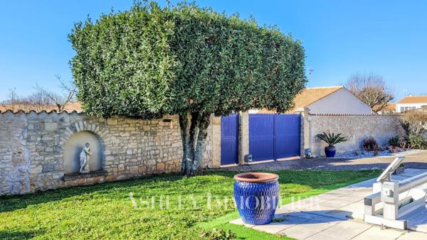 EXCLUSIVITÉ - À VENDRE 10 MIN DE LA ROCHELLE  - MAISON FAMILIALE  5 CHAMBRES AVEC PISCINE ET JARDIN²