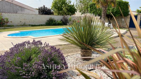 EXCLUSIVITÉ - À VENDRE 10 MIN DE LA ROCHELLE  - MAISON FAMILIALE  5 CHAMBRES AVEC PISCINE ET JARDIN²