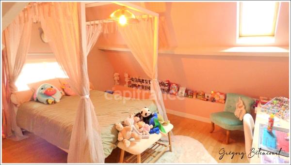 Maison bourgeoise 190 m2 avec piscine intérieure chauffée, garages et dépendances