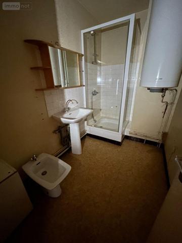 Immeuble à vendre à Mauriac dans le Cantal (15200), ref : 15060/1238