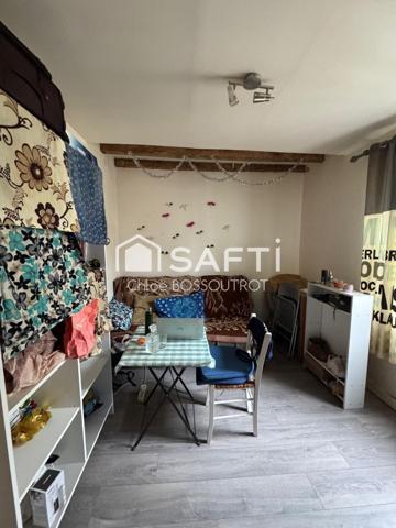 Studette 13.08 m2 Angers hyper centre