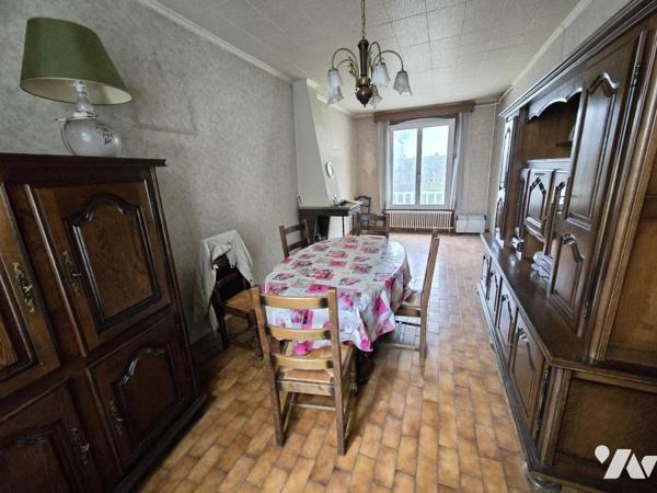 Maison en copropriété ( deux maisons) située dans un QUARTIER PAVILLONAIRE Proche de la gare RER C