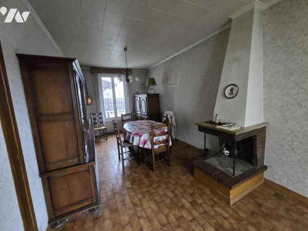 Maison en copropriété ( deux maisons) située dans un QUARTIER PAVILLONAIRE Proche de la gare RER C