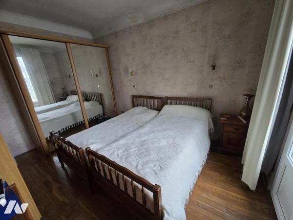 Maison en copropriété ( deux maisons) située dans un QUARTIER PAVILLONAIRE Proche de la gare RER C