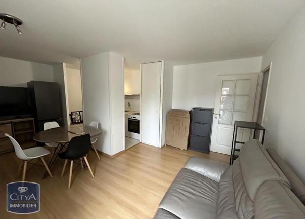 Appartement à louer 3 pièces 48.29m² Saint-Quentin (02100)