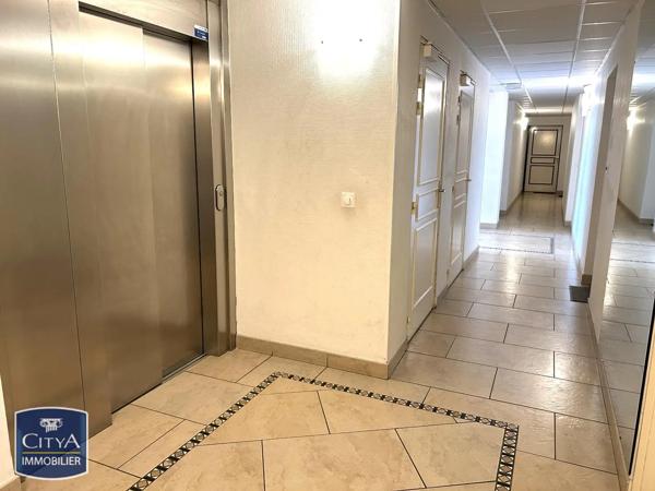 Appartement à louer 3 pièces 48.29m² Saint-Quentin (02100)
