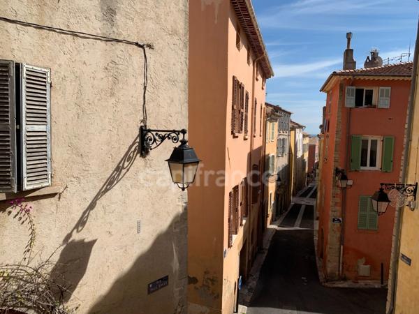 Dpt Var (83), à vendre HYERES appartement T2 de 42 m², Centre ville, Parcours des Arts