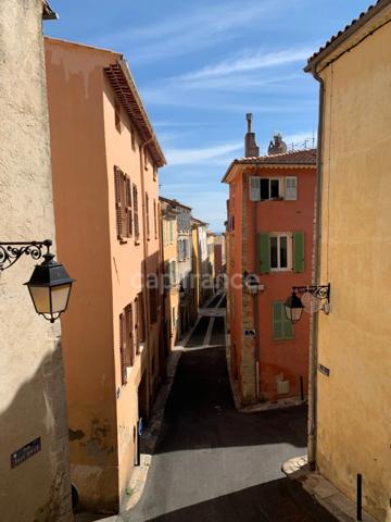 Dpt Var (83), à vendre HYERES appartement T2 de 42 m², Centre ville, Parcours des Arts