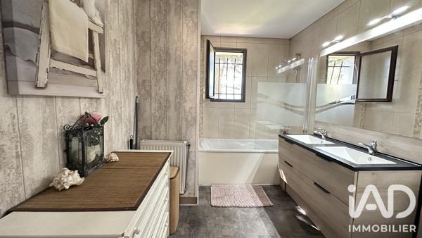 Maison à vendre 6 pièces 105 m² Sainte-Geneviève-des-Bois