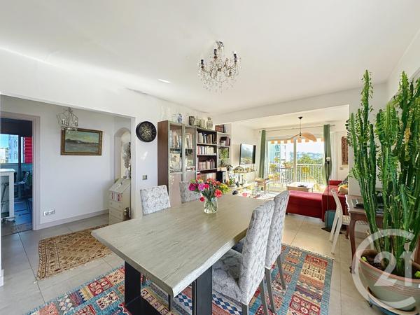 Appartement T3 à vendre  3 pièces - 73,02 m2 ST RAPHAEL - 83