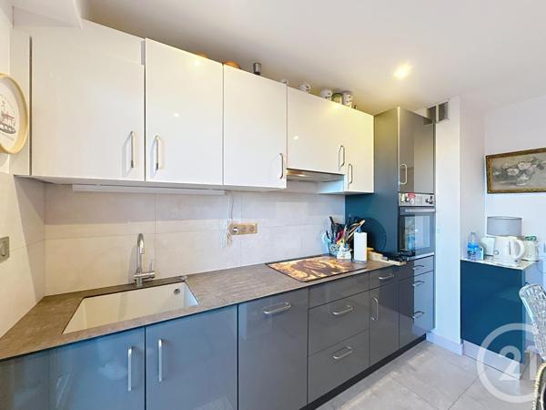 Appartement T3 à vendre  3 pièces - 73,02 m2 ST RAPHAEL - 83