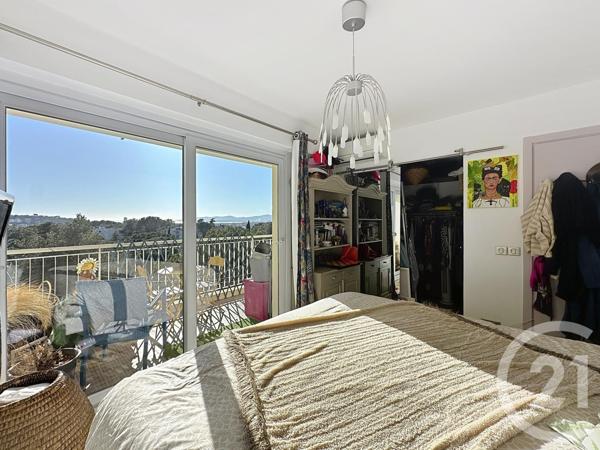 Appartement T3 à vendre  3 pièces - 73,02 m2 ST RAPHAEL - 83