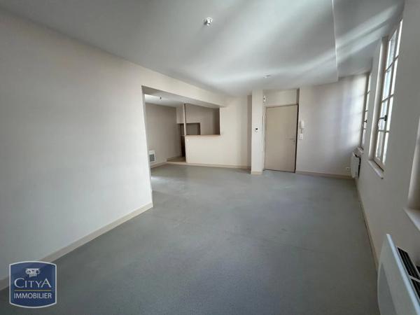 Appartement à louer 3 pièces 62.41m² Tulle (19000)