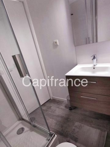 Investisseurs: Immeuble de 5 appartements loués à vendre centre CALAIS (62)
