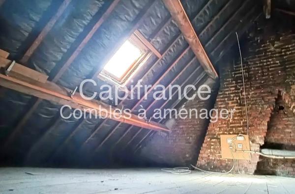 Investisseurs: Immeuble de 5 appartements loués à vendre centre CALAIS (62)