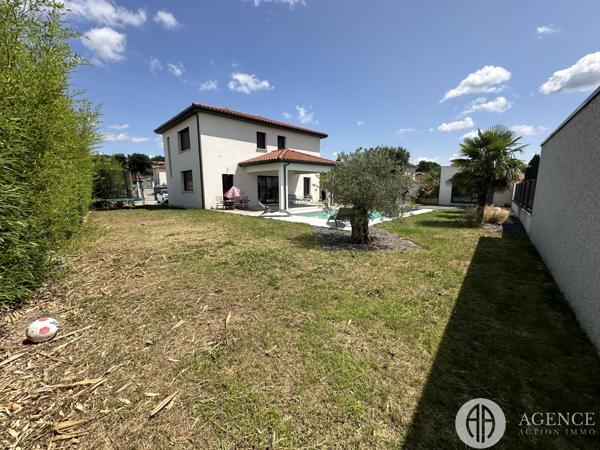 Saint-Maurice-l'Exil (38550) villa piscine