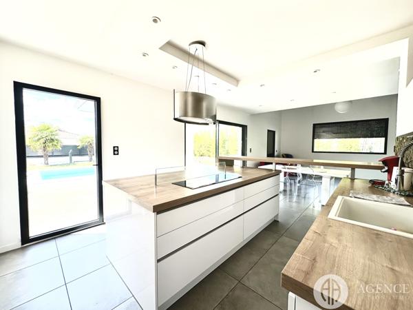 Saint-Maurice-l'Exil (38550) villa piscine