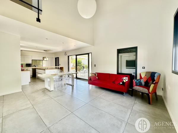 Saint-Maurice-l'Exil (38550) villa piscine