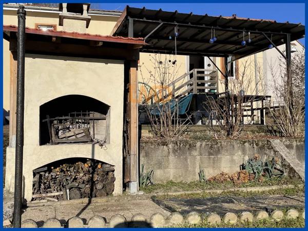 Aveyron Maison 3 chambres, salon, séjour, garage et jardin