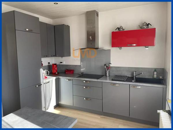 Aveyron Maison 3 chambres, salon, séjour, garage et jardin