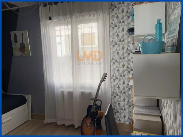 Aveyron Maison 3 chambres, salon, séjour, garage et jardin