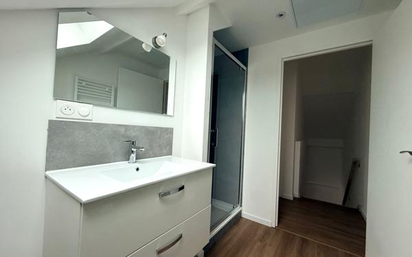 Appartement à louer    3 pièces •  Armentières