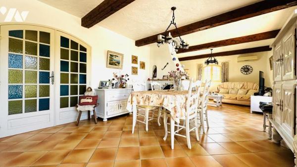 ROQUEBRUNE-SUR-ARGENS - Vente en viager d'une maison occupée