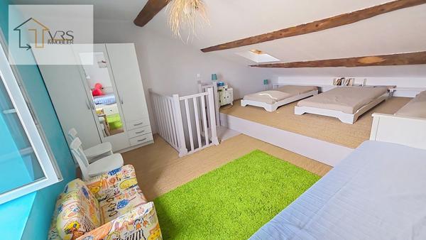 EXCLUSIVITÉ PEYRIAC-DE-MER - CHARMANTE MAISON DE VILLAGE T4 ENTIEREMENT RENOVÉE