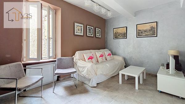 EXCLUSIVITÉ PEYRIAC-DE-MER - CHARMANTE MAISON DE VILLAGE T4 ENTIEREMENT RENOVÉE