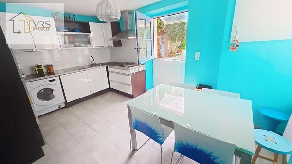 EXCLUSIVITÉ PEYRIAC-DE-MER - CHARMANTE MAISON DE VILLAGE T4 ENTIEREMENT RENOVÉE