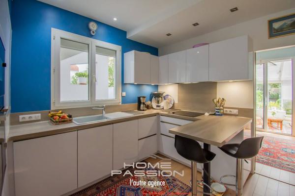 ROYAN CENTRE VILLE - MAISON DE VILLE AUX 2 APPRTEMENTS