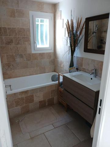 Villa plain-pied de 129,35m² sur 1232m² de terrain