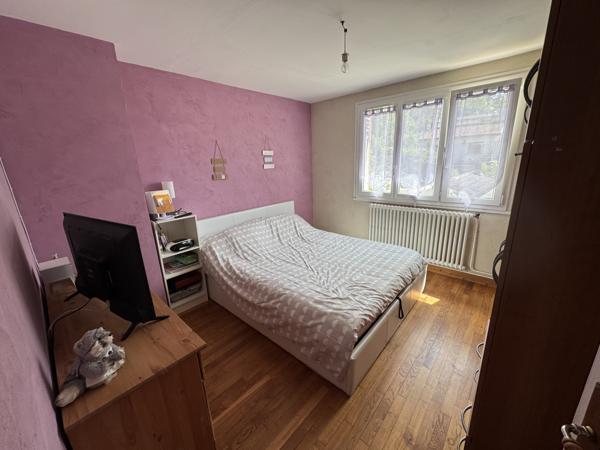 Le Thillay (95500) Ensemble de 3 Apt sur 2 Maisons