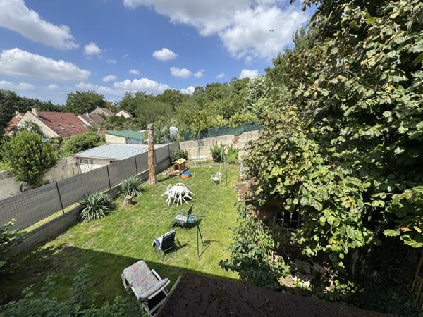 Le Thillay (95500) Ensemble de 3 Apt sur 2 Maisons