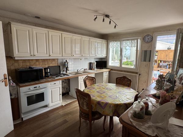 Le Thillay (95500) Ensemble de 3 Apt sur 2 Maisons