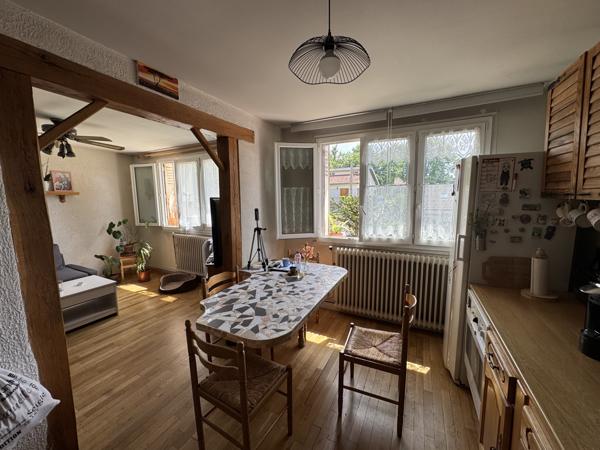 Le Thillay (95500) Ensemble de 3 Apt sur 2 Maisons